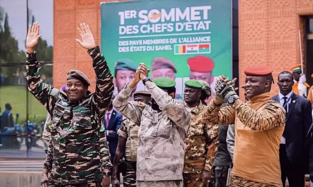 A Cegueira Selectiva da Justiça Internacional: O Palco da Hipocrisia Ocidental